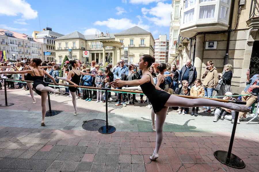 Fotos: Vitoria celebra el día Internacional de la Danza