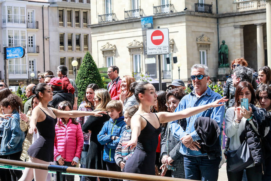 Fotos: Vitoria celebra el día Internacional de la Danza