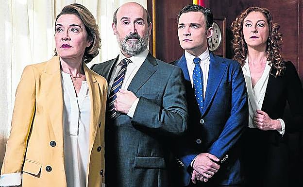 Protagonistas de la serie 'Vota Juan', de TNT.