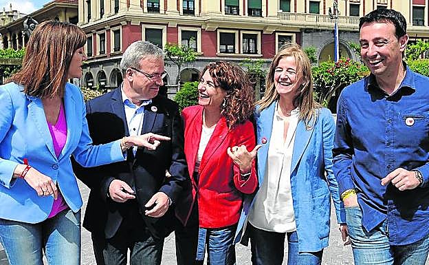 Montero, en el centro, con Mendia, Retortillo, Laespada y Torres.