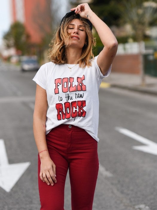 Diseños con un punto canalla y mucho rock and roll en los que no pueden faltar las calaveras, los corazones, las rayas o la imagen de Frida Kahlo