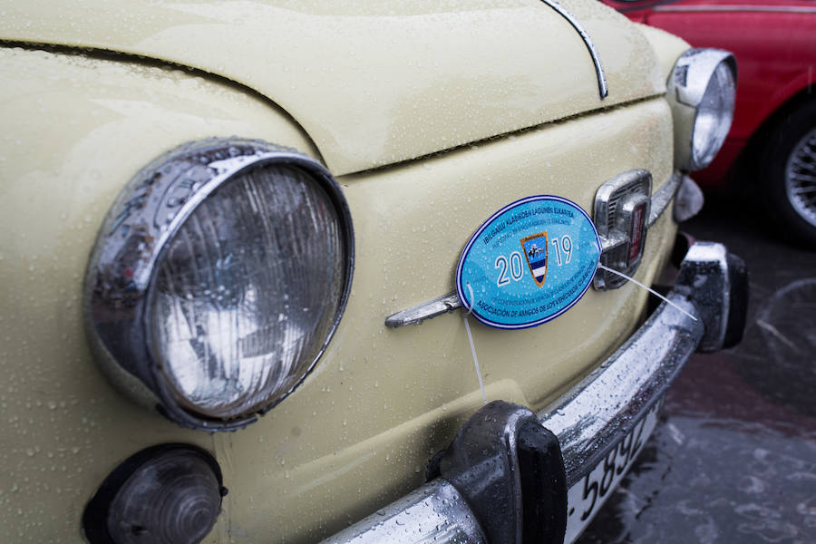 Fotos: Los coches clásicos más impresionantes que se han dado cita hoy en Plentzia