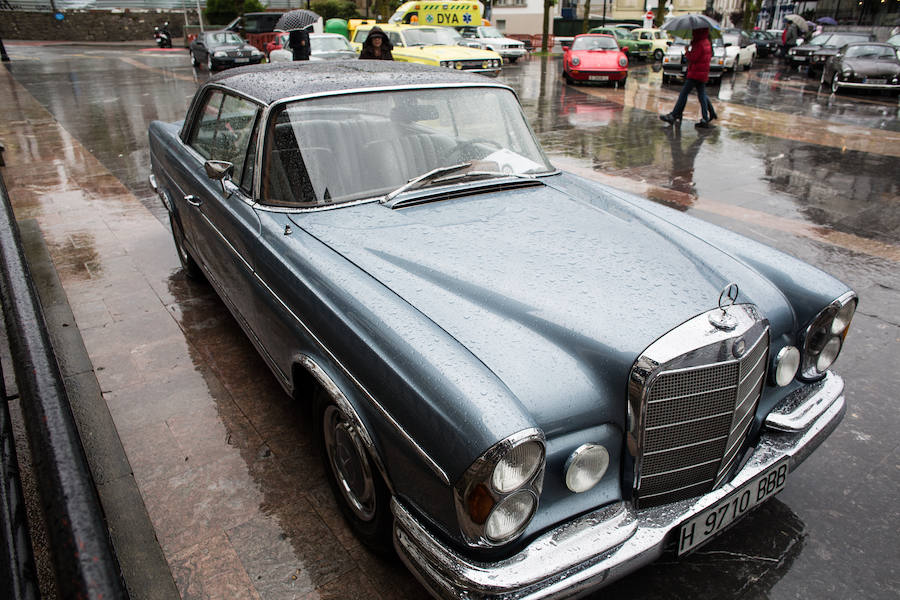 Fotos: Los coches clásicos más impresionantes que se han dado cita hoy en Plentzia