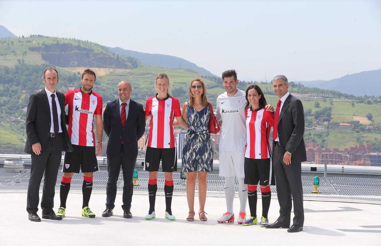 Presentación de la camiseta del Athletic 2015/2016.