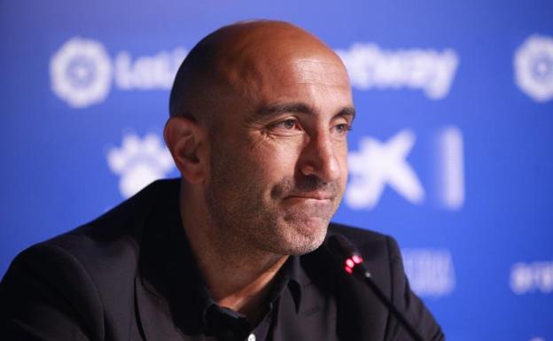 Abelardo, durante su última comparecencia como entrenador del Alavés