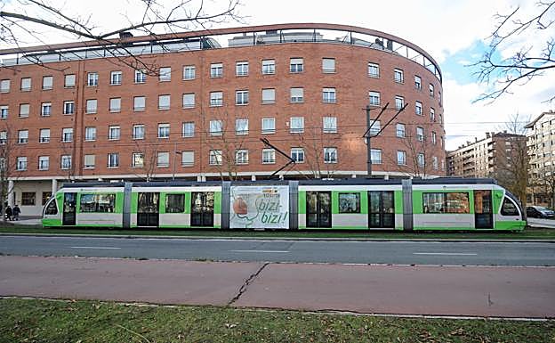 Vitoria tendrá tranvías 'extralargos' desde otoño