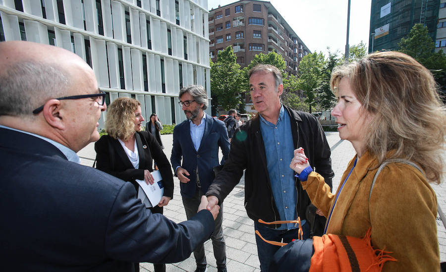 Fotos: Las fotos del debate entre los candidatos a diputado general de Álava