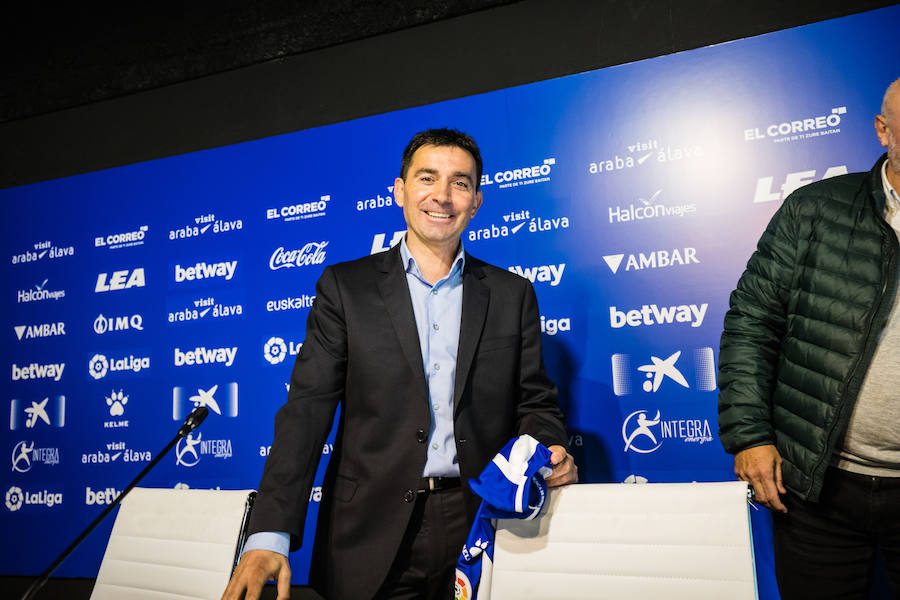 Fotos: Presentación de Asier Garitano como nuevo técnico del Alavés