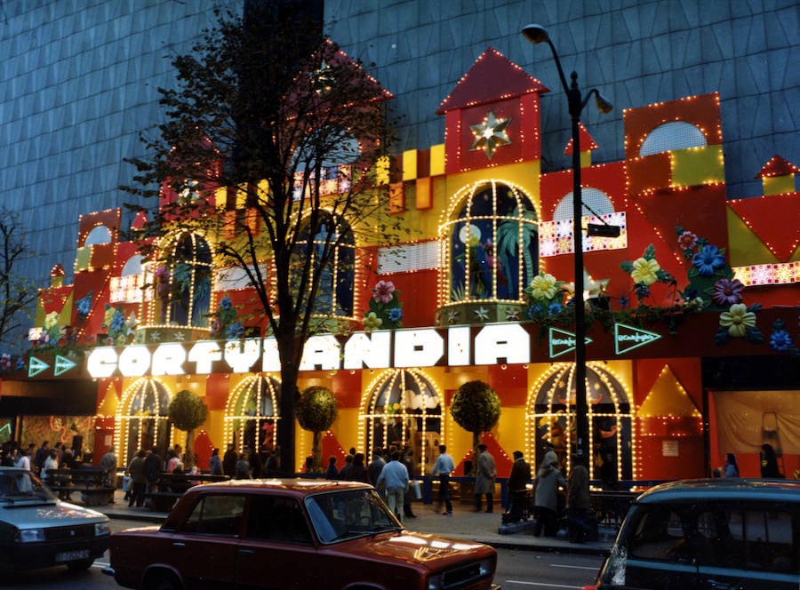 Decoración navideña del Corte Inglés, conocida como Cortylandia, en 1985. 