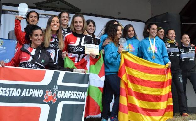 Podio femenino por clubes. 