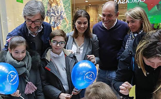 Iñaki Oyarzábal y Leticia Comerón, en la jornada de Hirukide. 