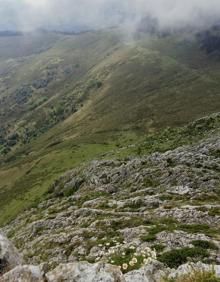 Imagen secundaria 2 - Cerredo, el faro sin luz del Cantábrico