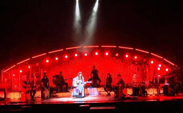 Hubo un pasaje acústico también con ocho músicos.