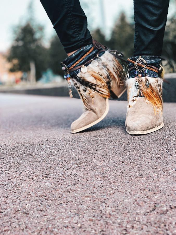 La instagramer Innés Llach nos muestra las nuevas opciones de estos originales accesorios con cierta estética bohemia