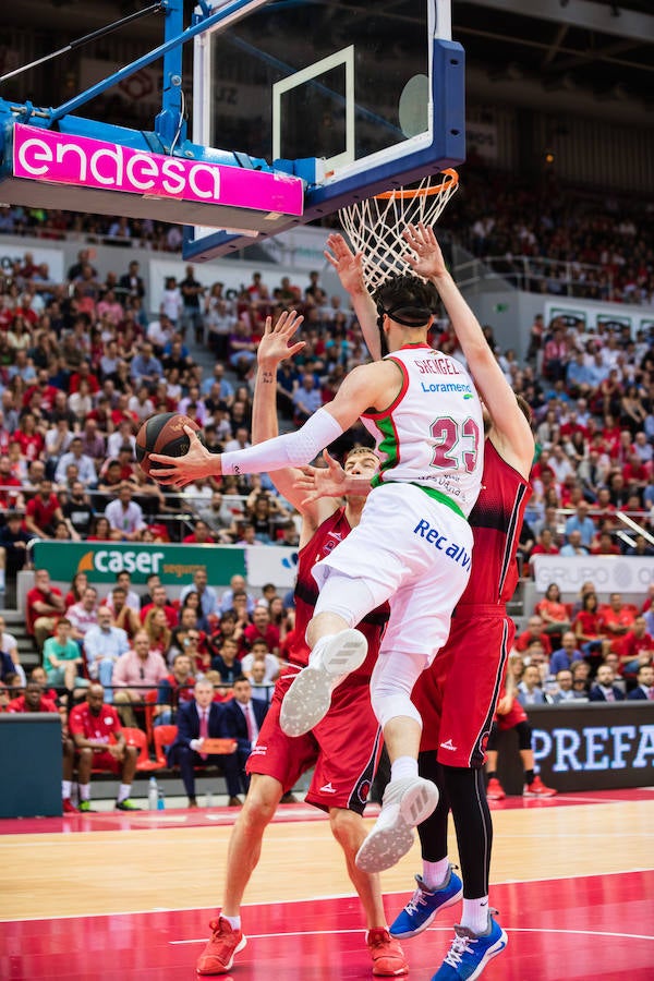 Fotos: Las imágenes del Zaragoza-Baskonia