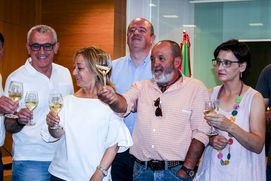 Fotos: Amurrio se sumerge en el Txakoli Eguna