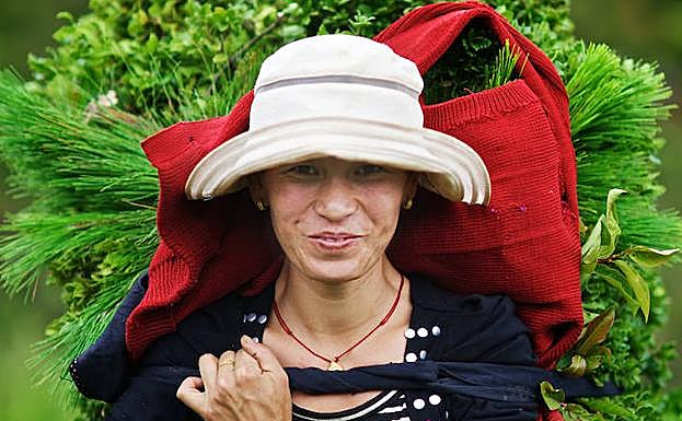 Los hombres partían y, en su ausencia, las mujeres recogían las cosechas, proporcionaban alimento a sus familias e instauraban normas y reglas.