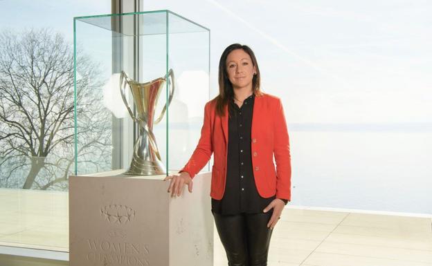 Nadine Kessler: «La estrategia de UEFA incluye duplicar el número de jugadoras»