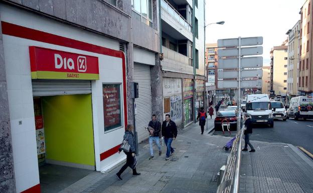 Vista exterior de un supermercado de la cadena Dia. 