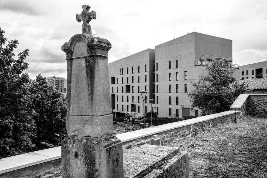 Recorrido fotográfico por un barrio de contrastes desde el particular punto de vista del artista 