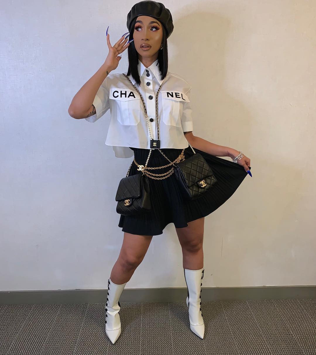 La prenda estrella de Chanel para esta primavera-verano es una blusa bordada que permite mil combinaciones y que ha sido objeto de clones 'low-cost'