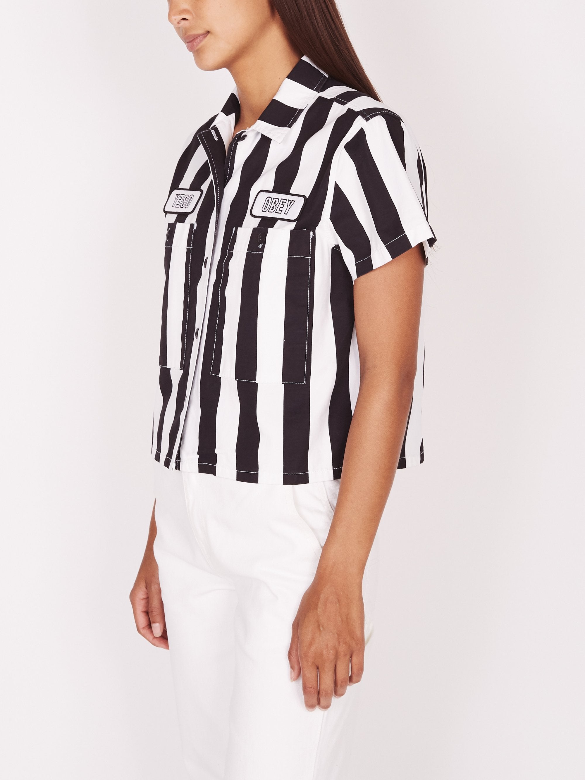 La prenda estrella de Chanel para esta primavera-verano es una blusa bordada que permite mil combinaciones y que ha sido objeto de clones 'low-cost'
