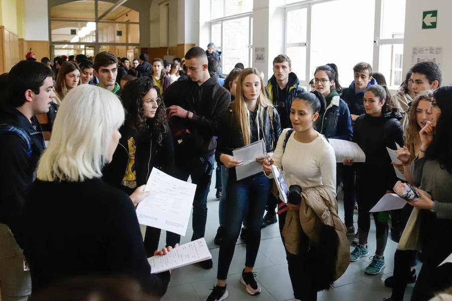 Un texto de Anjel Lertxundi sobre la lectura abre la Evaluación para el Acceso a la Universidad (EAU)
