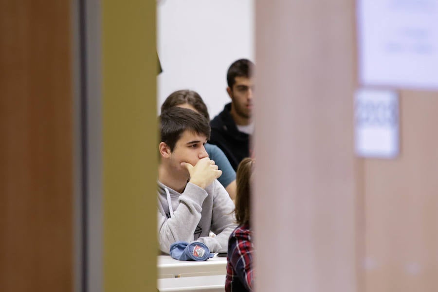 Un texto de Anjel Lertxundi sobre la lectura abre la Evaluación para el Acceso a la Universidad (EAU)