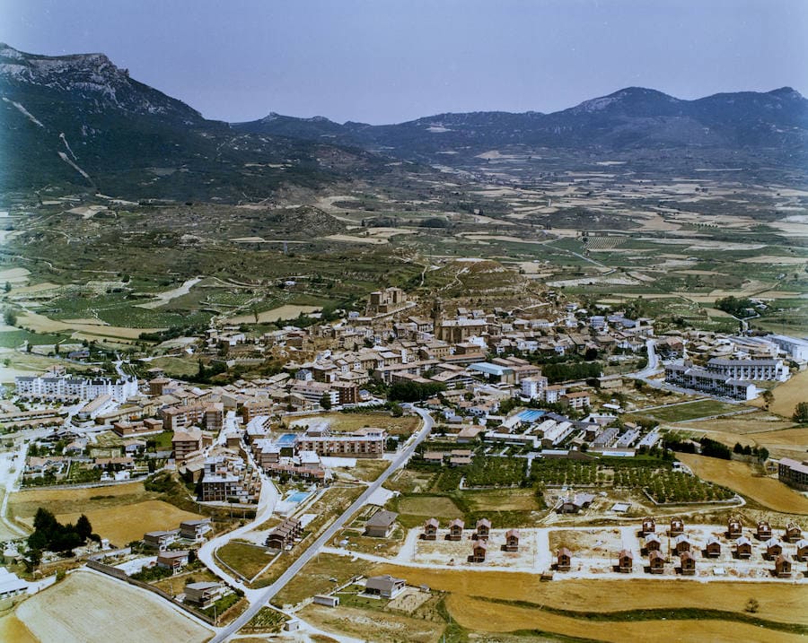 Vista aérea de Labastida en los años 70.