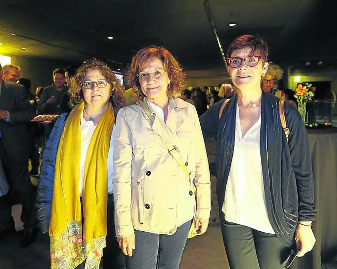 Lidia Serratusell, Isabel Cabos y Carme Guill.