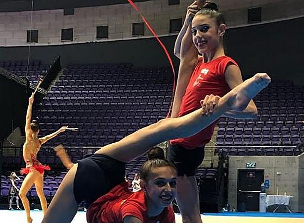 Teresa Gorospe y Salma Solaun, en el torneo de Holon.