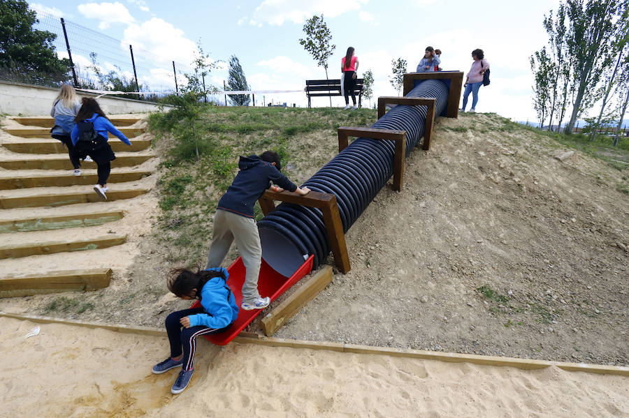Fotos: El colegio de Ribabellosa revoluciona la hora del patio