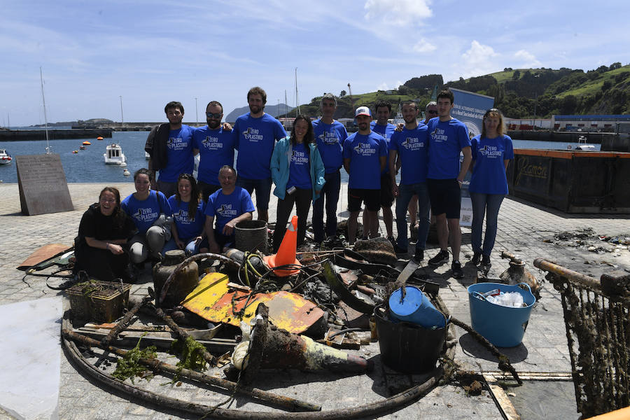 Fotos: Limpieza de basura en Urdaibai