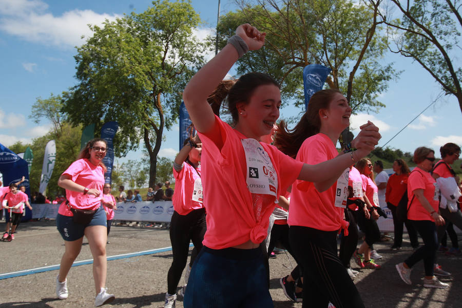 6.000 participantes toman parte en la Carrera de la Mujer que en su decimosegunda edición vuelve a concienciar sobre la prevención del cáncer de piel
