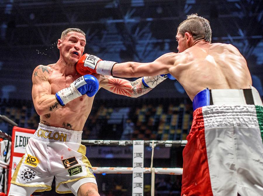 Andoni Gago se proclamó nuevo campeón de Europa del peso pluma