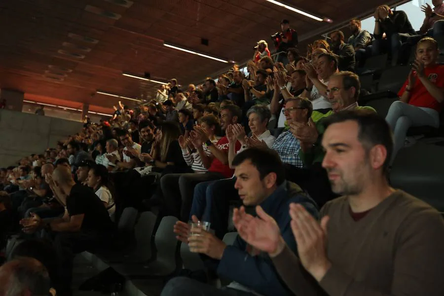 Fotos: Gran ambiente en el frontón Bizkaia