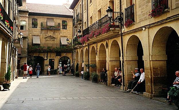 Vista de la plaza central de Laguardia.