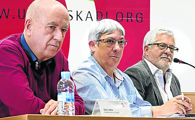 Raúl Arza, Maribel Ballesteros y el secretario de Política Sindical de UGT, Gonzalo Pino.