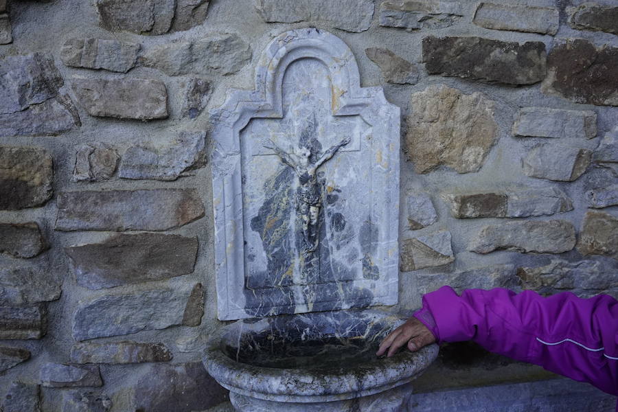 Más de un centenar de cabezas y 26 puestos agrícolas participan en el tradicional mercado