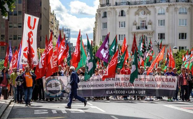 Manifestación de los sindicatos, el pasado 6 de junio en Bilbao, en protesta por la falta de acuerdo en el Convenio del Sector del Metal de Bizkaia 