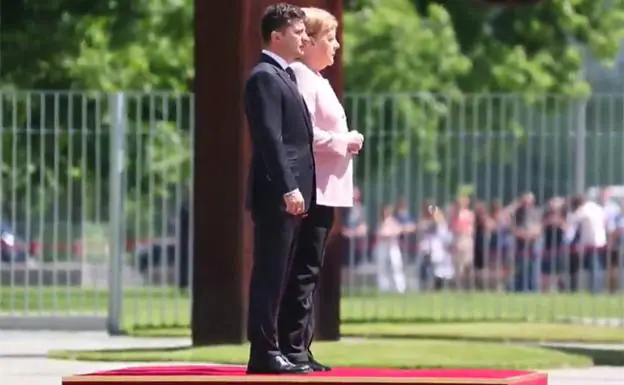 Merkel, junto al presidente de Ucrania.