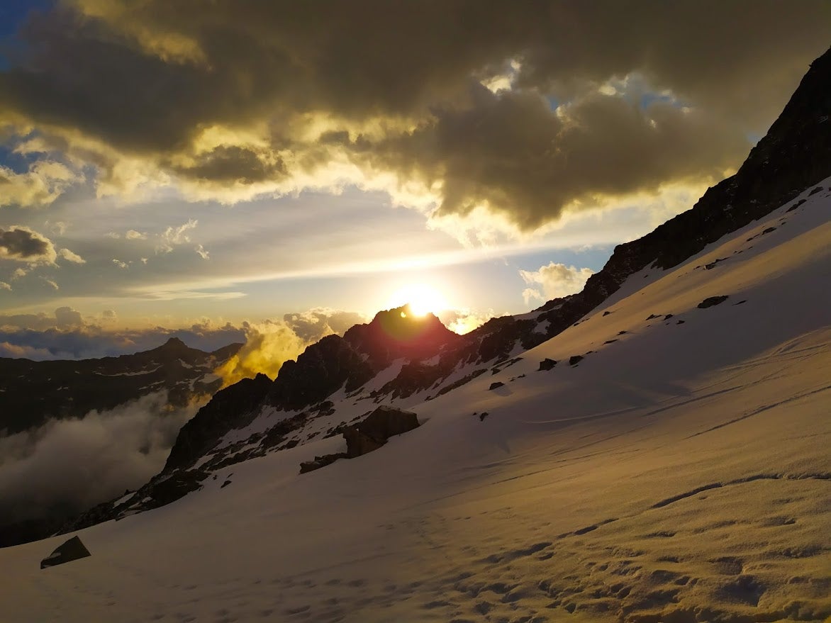 Amanecer en la Crencha de los Portillones.