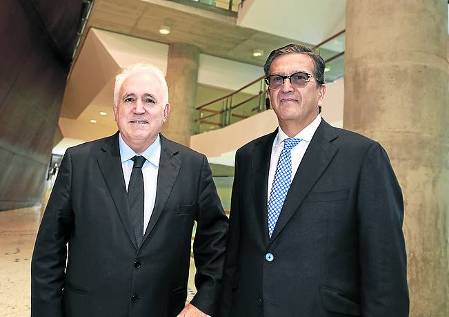 José María Guibert y Enrique de Ybarra. 