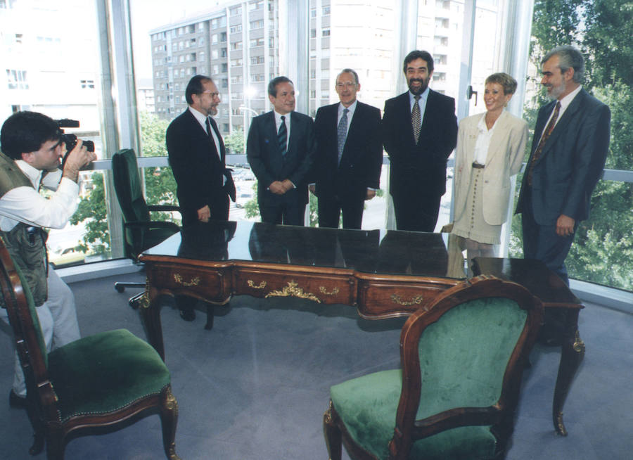 Inauguración encabezada por el ministro Belloch (22 de junio de 1994).