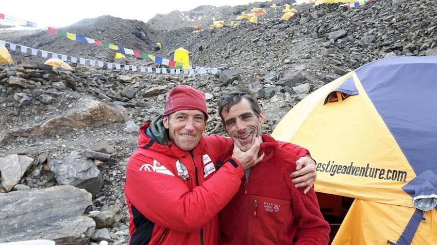 El 24 de junio de 2017 el montañero alavés y Mariano Galván desaparecieron en el Nanga Parbat del Karakorum