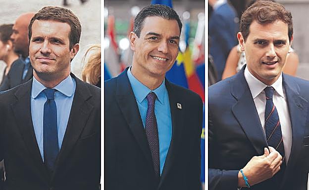 En la UE. Pablo Casado, Pedro Sánchez y Albert Rivera asistieron ayer a diferentes reuniones con motivo de la cumbre de Bruselas.