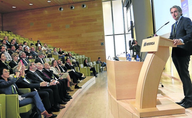 El exministro de Fomento y actual socio de Seeliger y Conde, durante su intervención ayer en la jornada de Innolab Bilbao.