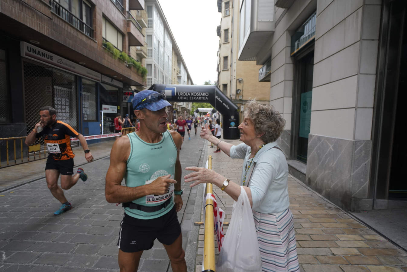 Gran ambiente el que se ha vivido en las carreras del Flysch Trail, donde el calor ha sido protagonista y ha hecho mella en los corredores.