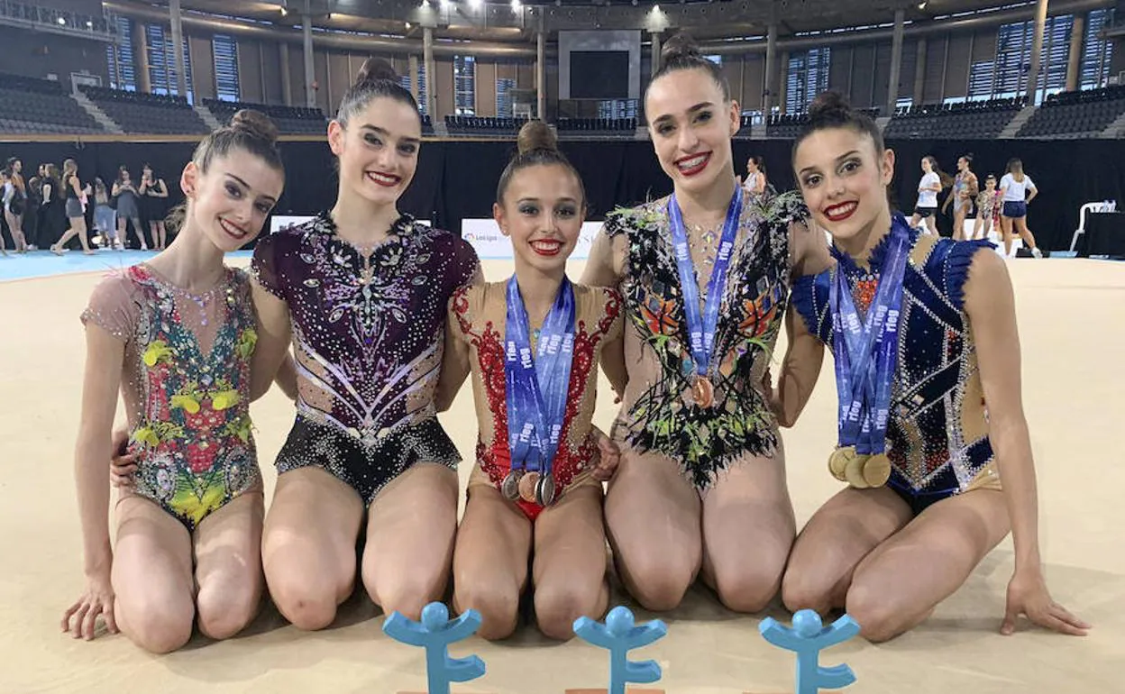 Lucía Villalba, Maider Orbe, Salma Solaun, Lucía Redondo y Teresa Gorospe.