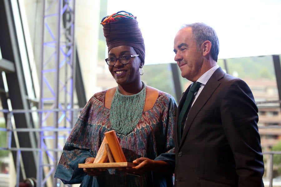 Reprsentantes de doce países asiten a la gala de estos galardones por el cambio social que se celebró en el Museo Guggenheim